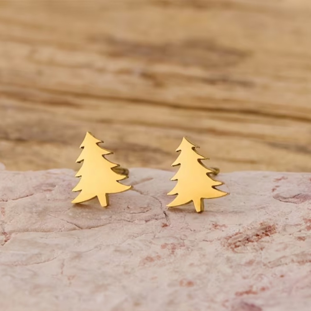 NEW Dainty Pine Tree stud Earrings Christmas Tree in Gold color Boutique